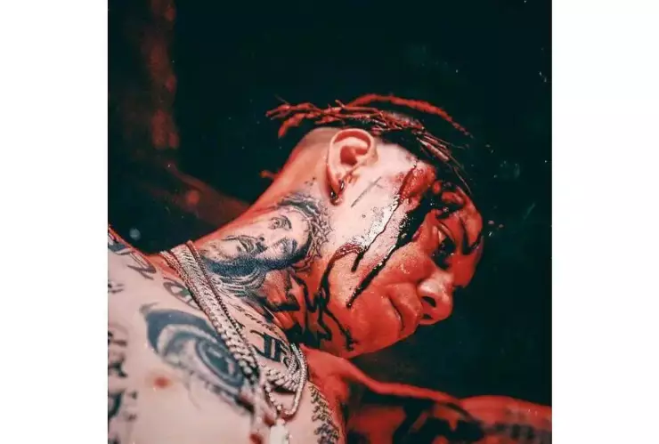 Santa Fe Klan sube fotos crucificado y luego las borra.png