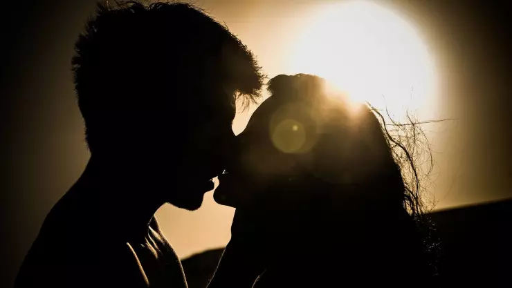 dia-beso-curiosidades.jpg