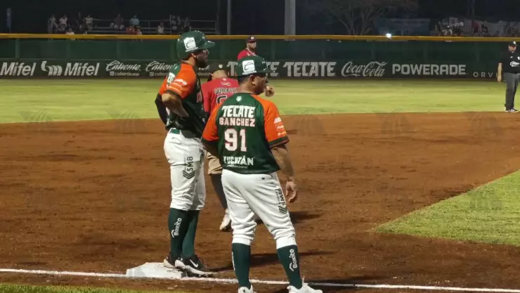 Leones de Yucatán rugen contra Piratas de Campeche y se llevan la primera de la serie