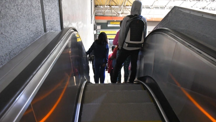 Metro CDMX estrena cinco escaleras eléctricas
