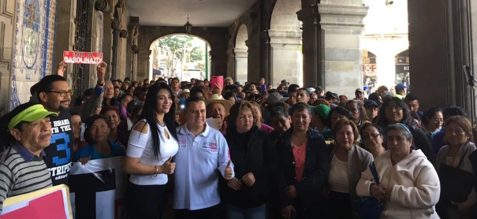 Reciben 200 amparos