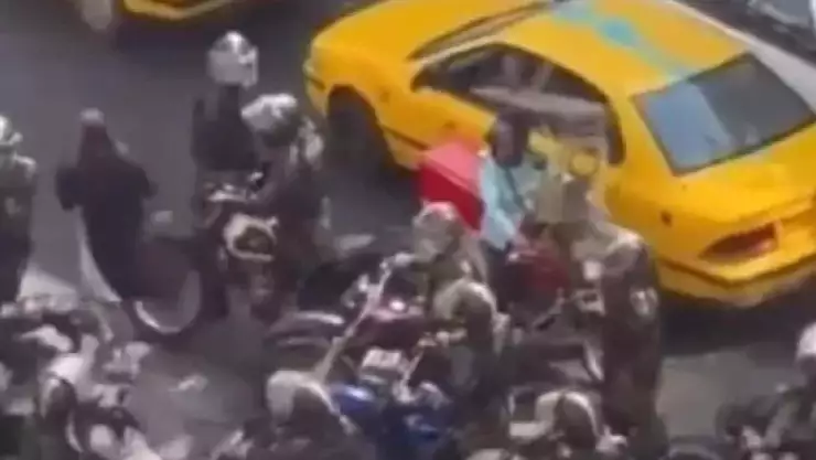 Furia en Irán contra policía por agresión sexual a joven detenida.jpg