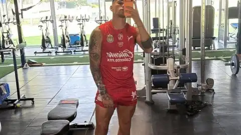 Alan Pulido Chivas