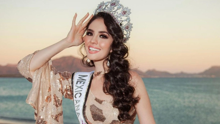 Miss Universo México Débora Hallal