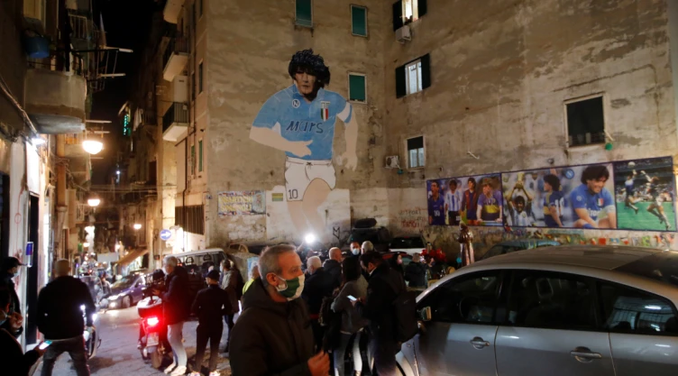 napoli-maradona.jpg
