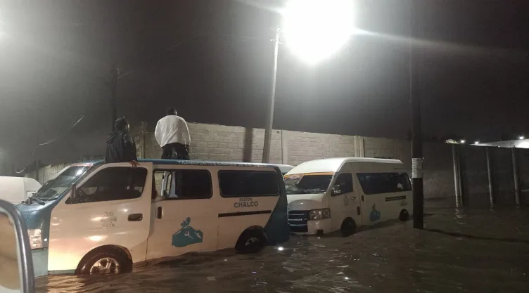 Cae barda de fraccionamiento en Chalco.jpeg