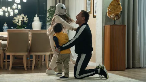 La nueva serie de Julio César Chávez junto a los más pequeños de su familia.