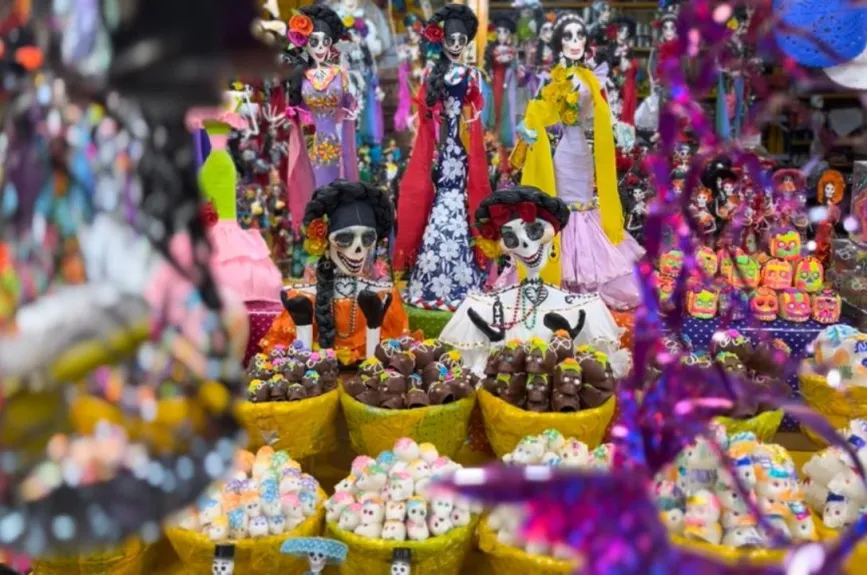 día-de-muertos-2023-catrinas-de-papel-mercados-de-méxico