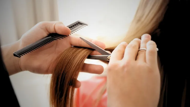 Cabello fino 3 cortes en tendencia que añaden volumen instantáneo y movimiento.jpg