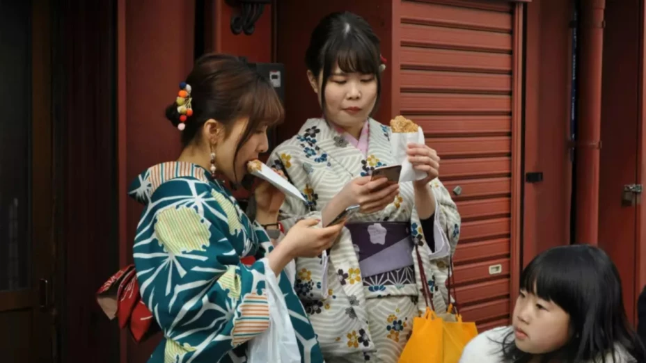 Restricción de uso del celular en Japón