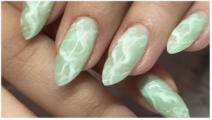 uñas estilo cuarzo