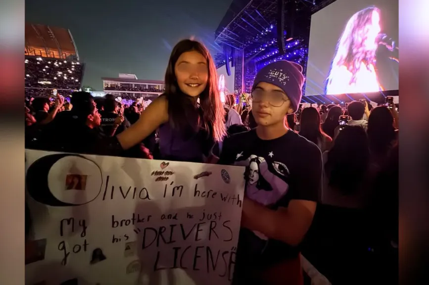 Gia y Santino se mostraron muy emocionados durante el concierto, pero la más feliz era la pequeña hija de Pato, ya que es la seguidora número 1 de la cantante. | Fotos: INSTAGRAM / @patoborghetti