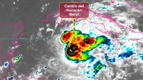 Huracán “Beryl": Habitantes de Yucatán protegen sus tinacos; los ‘etiquetan’ con nombre y número telefónico