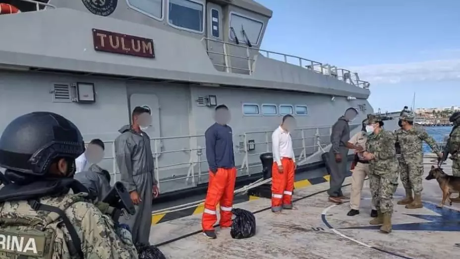 MARINA RESCATA A SEIS PERSONAS EN QUINTANA ROO