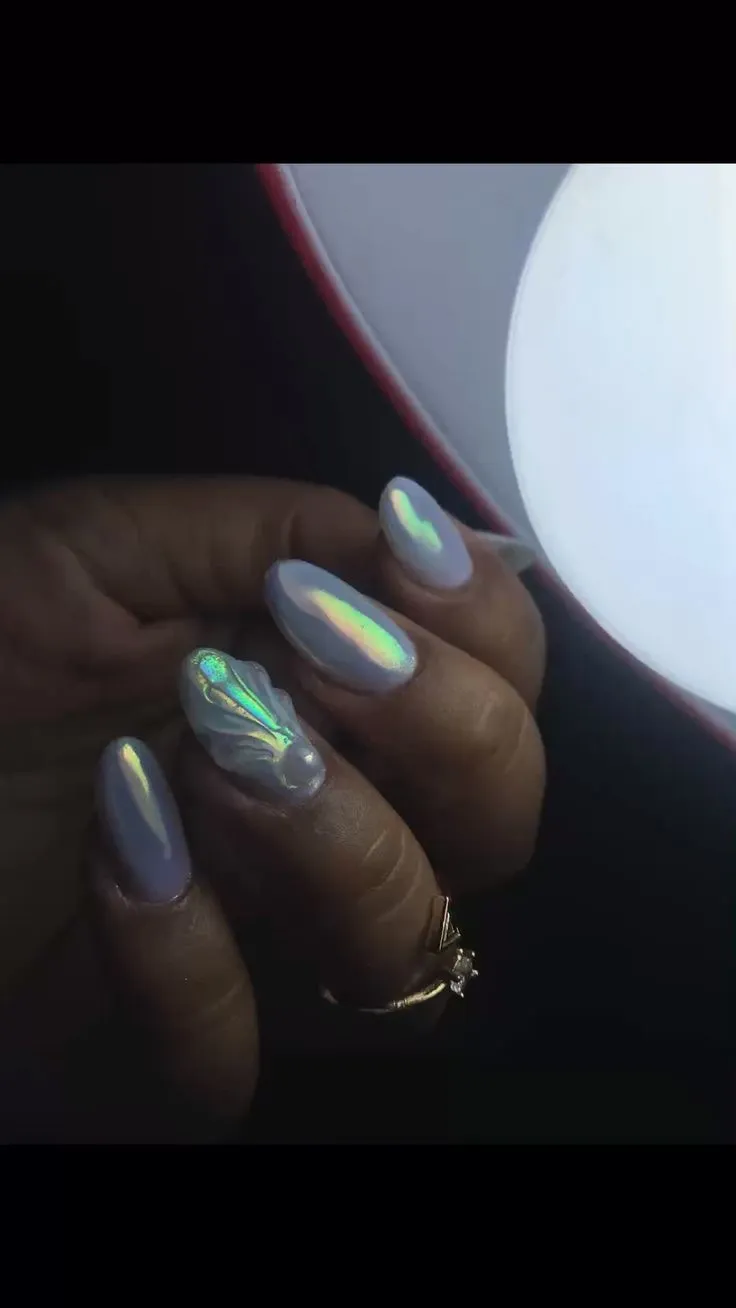 Uñas con efecto sirena