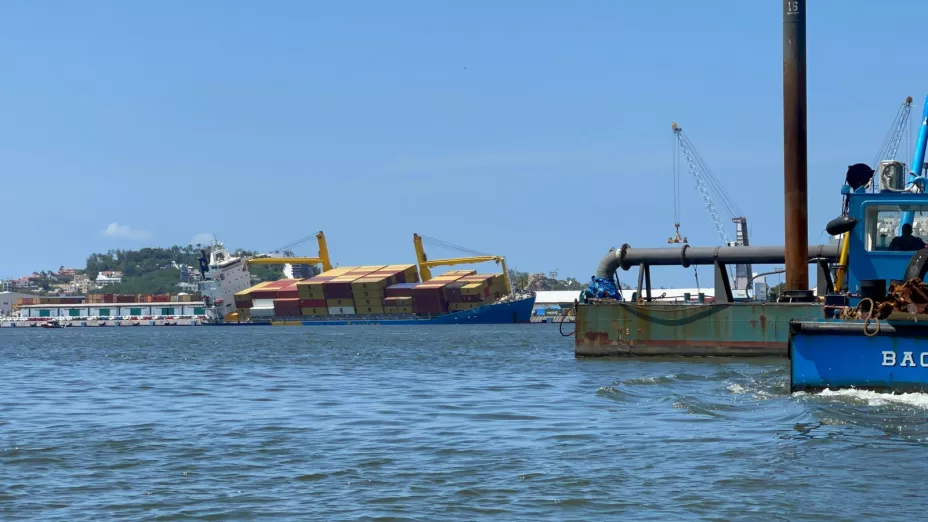 Barco hundido en Mazatlán