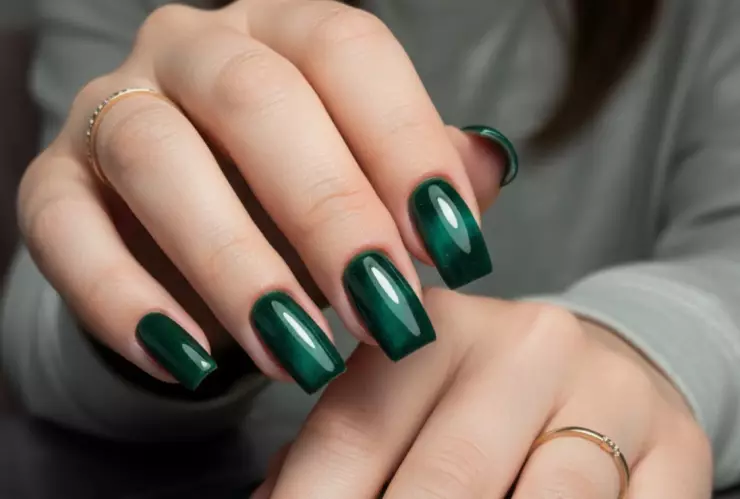 7 diseños de uñas cuadradas con efecto ojo de gato que se ven sofisticadas y son fáciles de hacer