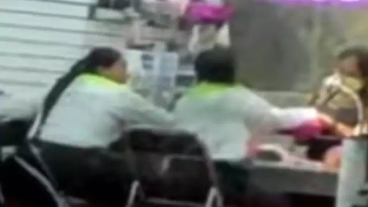 Policías de Irapuato se arreglan uñas en horario laboral