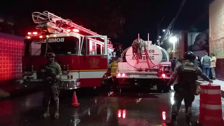 Incendio en Santa María Chiconaultla, Ecatepec, 14 de diciembre de 2025.