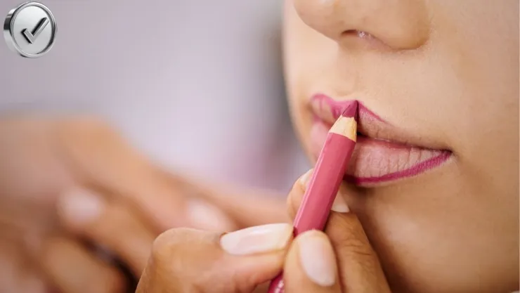 La técnica de las 3 zonas cómo delinear labios delgados y darles volumen real.jpg