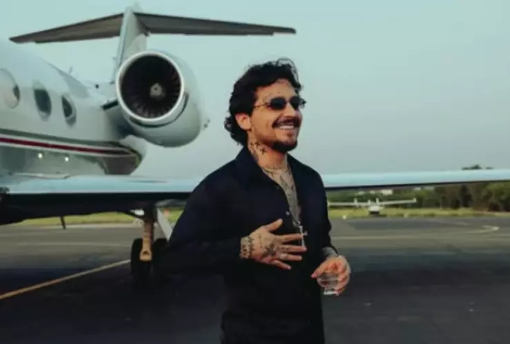 Christian nodal (3).png