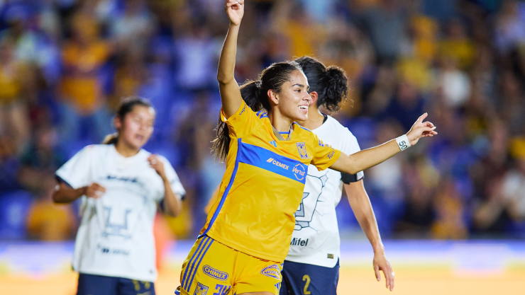 Maricarmen Reyes festeja gol con Tigres Femenil