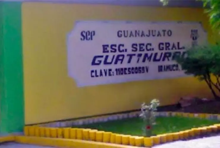 escuela gua.jpg