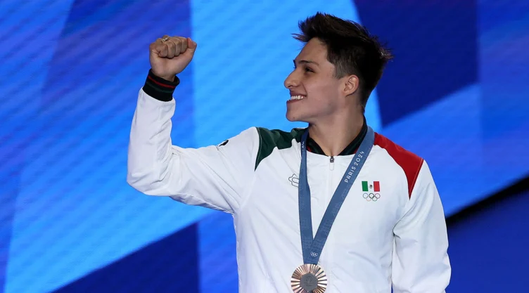 Osmar Olvera medalla
