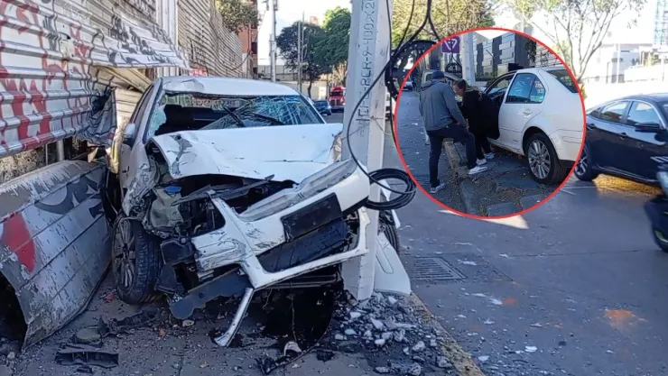 CDMX: Mujer destruye su auto contra un poste tras quedarse dormida