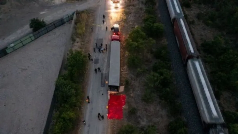 MIGRANTES FALLECIDOS TEXAS TRAILER TW.jpg