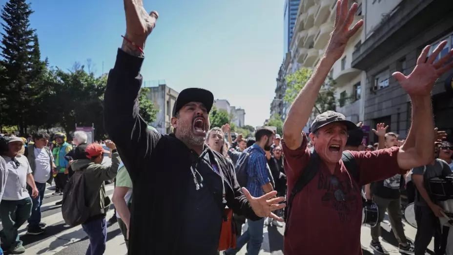 Protestas contra el gobierno de Milei en Argentina