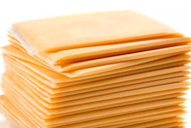 Estas marcas de queso americano resaltó la Profeco