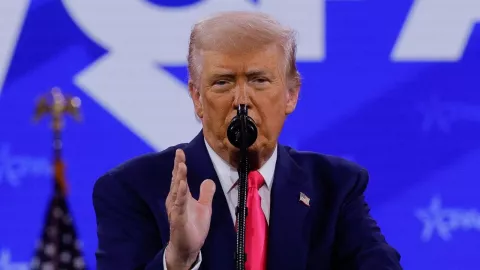 Trump asegura no estar contento con México ni con Canadá; reitera que China sigue enviando fentanilo a EU