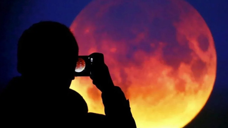 Se trata del eclipse lunar más largo en lo que va del siglo/ Foto: Especial