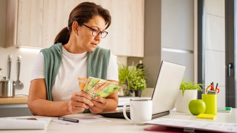 Red de mujeres por el bienestar 2024, el apoyo poco conocido que paga hasta 7500 pesos