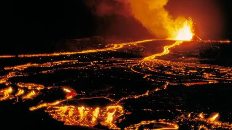 Volcán Kilauea entra en erupción en Hawái; elevan alerta