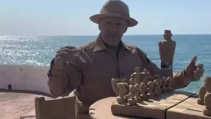 Asesinan a “El Arenas”, icónico escultor de arena de Puerto Vallarta