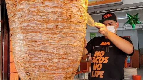 Esto es lo que cuesta comer en la taquería del “Canelo” Álvarez