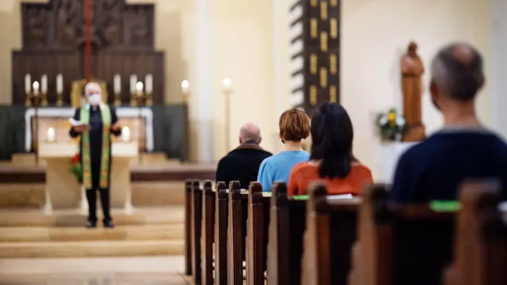 Amante en plena misa