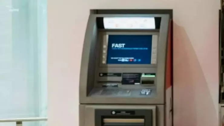 CONFIRMADO_ Este es el ÚNICO banco que abrirá el viernes 11 y sábado 12 de octubre de 2024 por el Día de la Raza