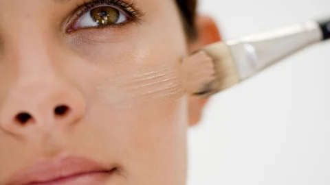 maquillaje y corrector