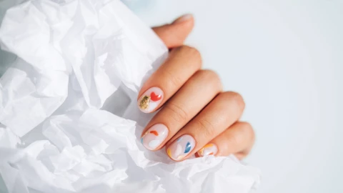 Estos son los 5 colores de uñas que serán la moda en 2025: elegantes en cada temporada