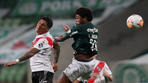 Enzo Pérez, volante fundamental en el esquema del River Plate