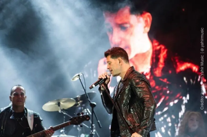Yahir Cantando.jpg