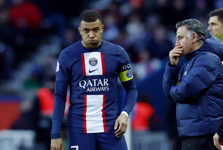 Mbappé y Christophe Galtier con el PSG
