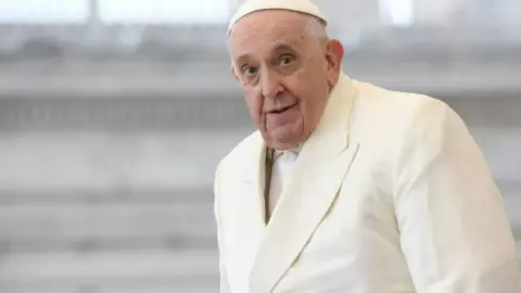 Esto pasaría si muere el Papa Francisco ¿Cómo funciona el Cónclave y qué es?