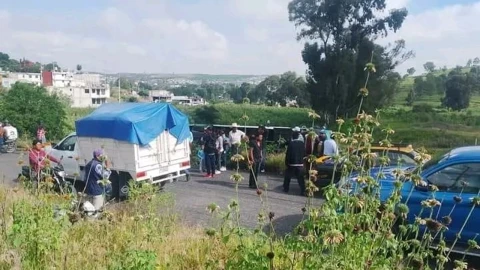 volcadura de unidad de transporte público en Azumiatla hoy 30 de agosto de 2024