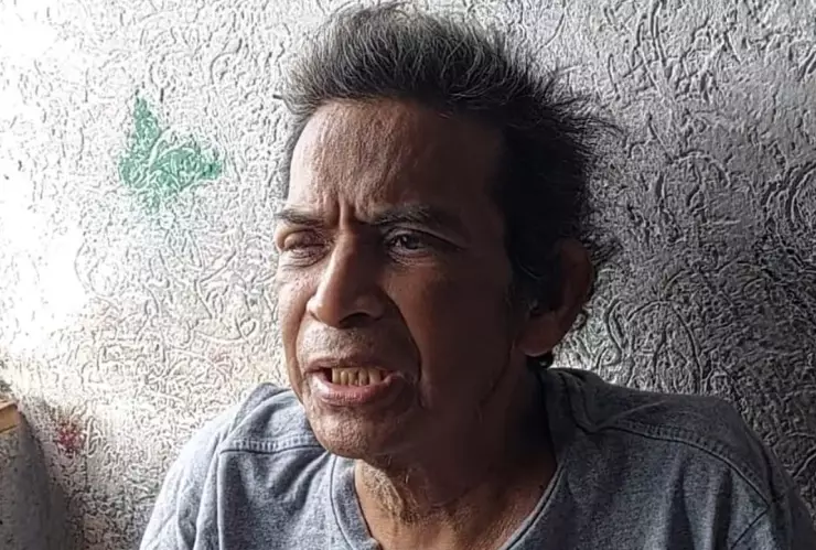 Don Isaías vive solo en Palmas del Coyol; vecinos lo apoyan con comida y agua