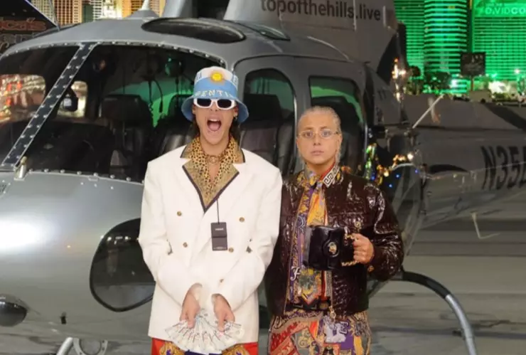 Ca7riel & Paco Amoroso ‘TOP OF THE HILLS’