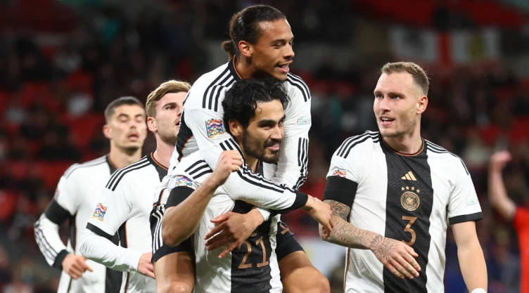 Alemania celebra gol ante Inglaterra